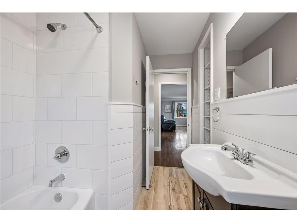 651 3rd Avenue S South Saint Paul MN 55075 7052376 image11
