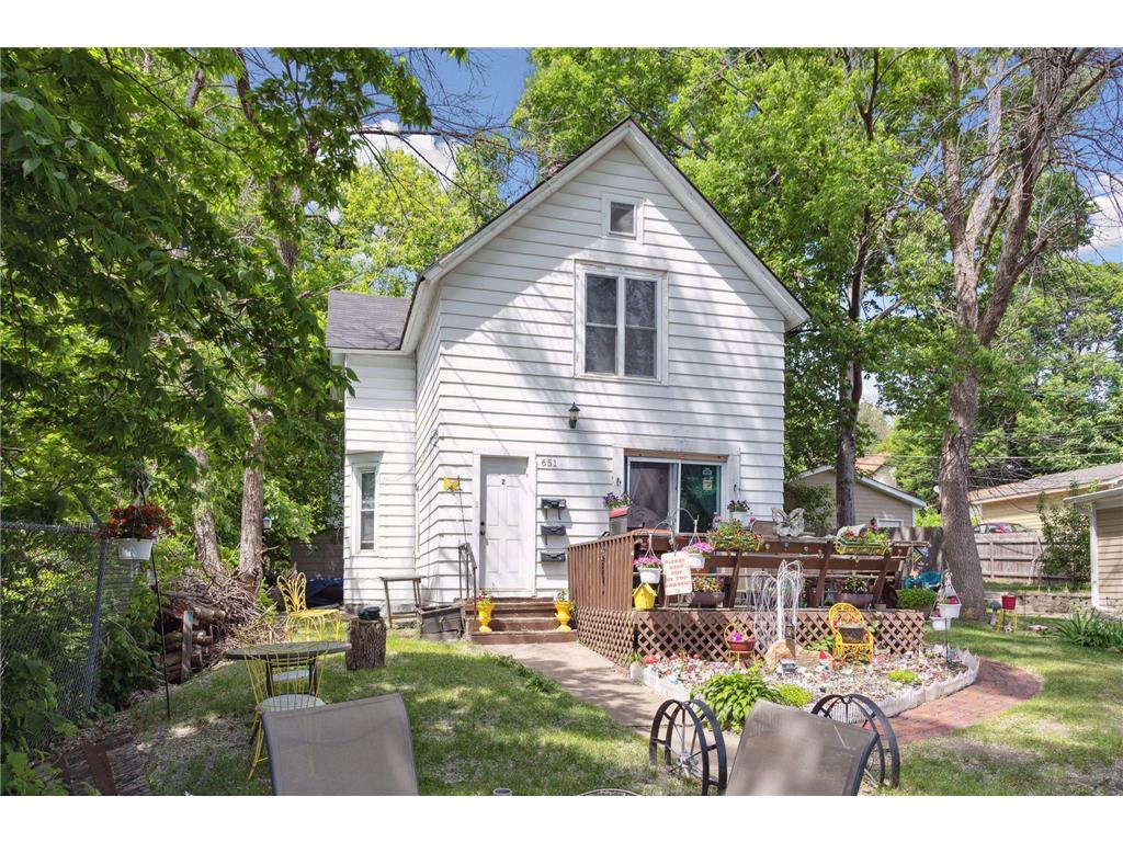 651 Cook Avenue E Saint Paul MN 55106 6371015 image1