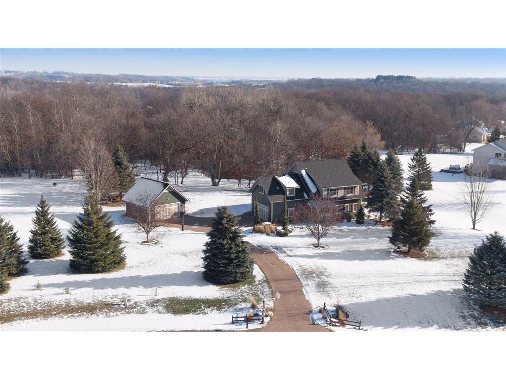 651 Mary Jo Court, Hudson Twp, WI, 54016 MLS 6308481 Edina Realty