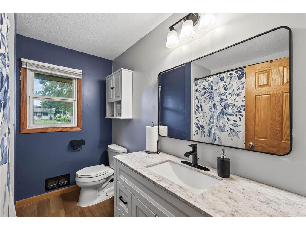 651 Randall Drive Anoka MN 55303 6777648 image13