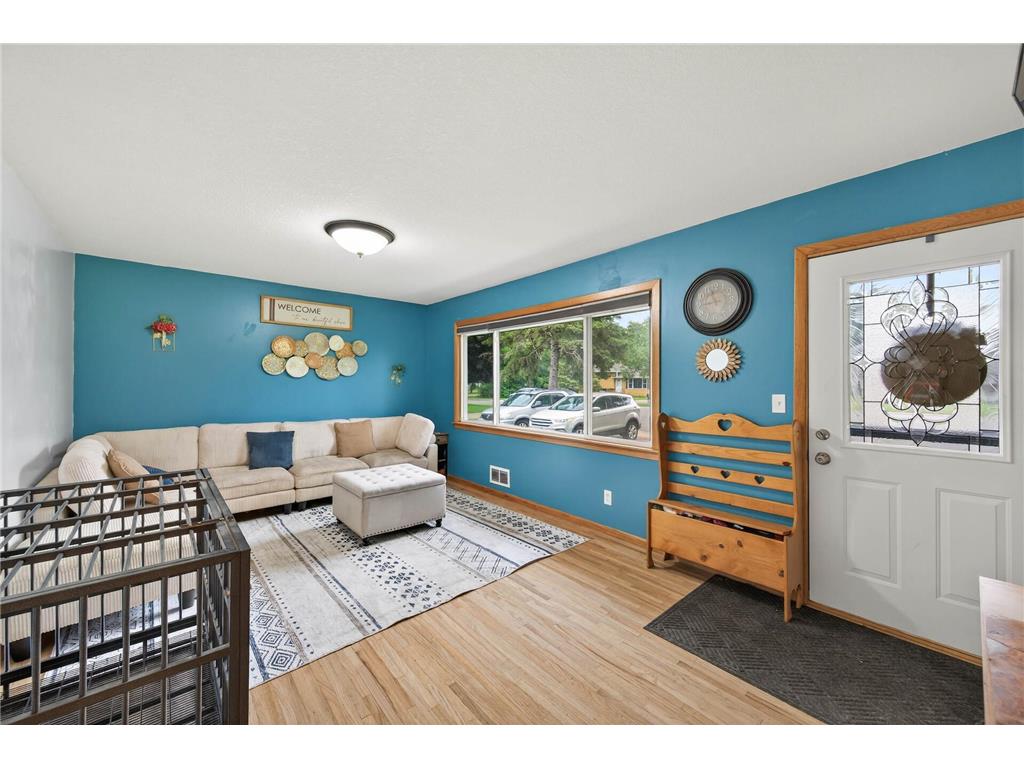 651 Randall Drive Anoka MN 55303 6777648 image5