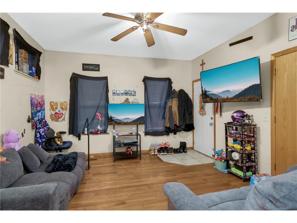 651 Reaney Avenue Saint Paul MN 55130 7041178 image11