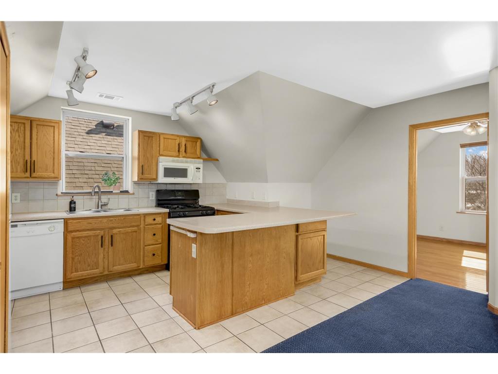 651 Reaney Avenue Saint Paul MN 55130 7041178 image5