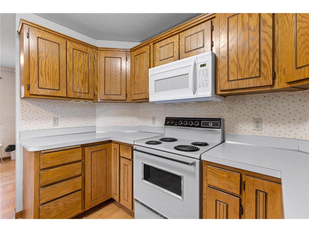 6512 Upper 23rd Street N Oakdale MN 55128 7062876 image15