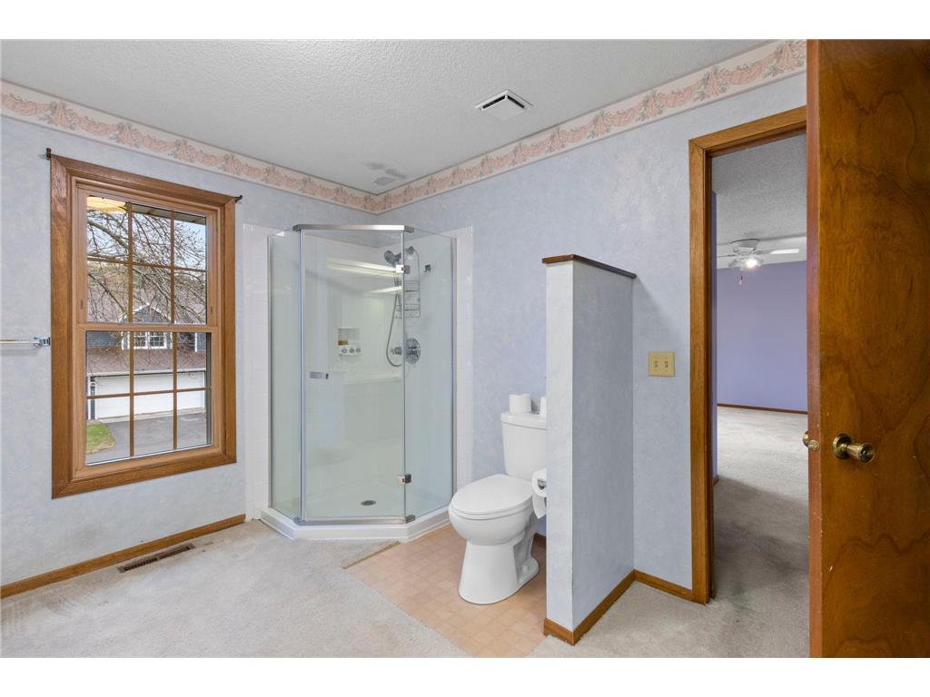 6512 Upper 23rd Street N Oakdale MN 55128 7062876 image36