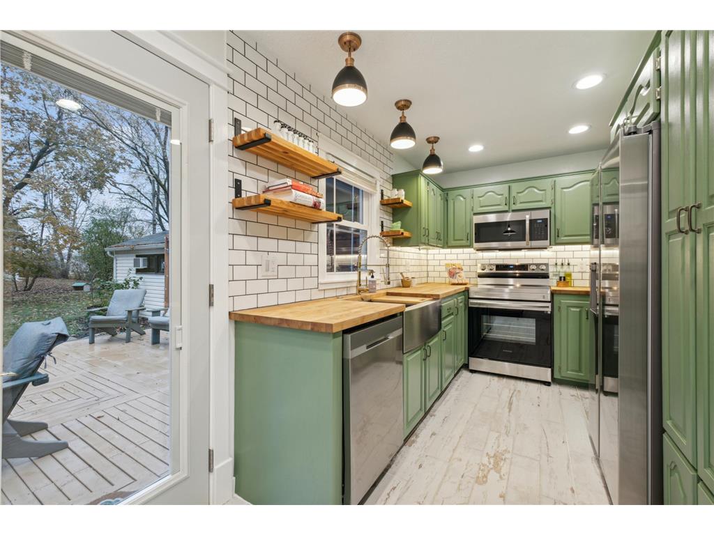 6517 57th Avenue N Crystal MN 55428 6627662 image1