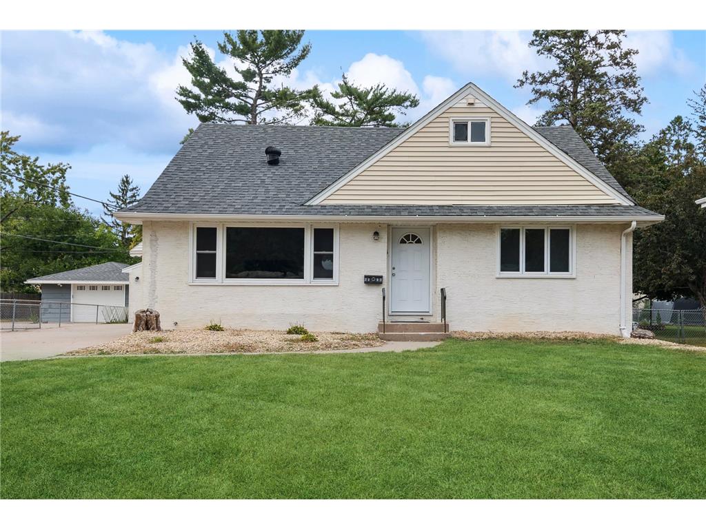 6518 45th Place N Crystal MN 55428 6433342 image1