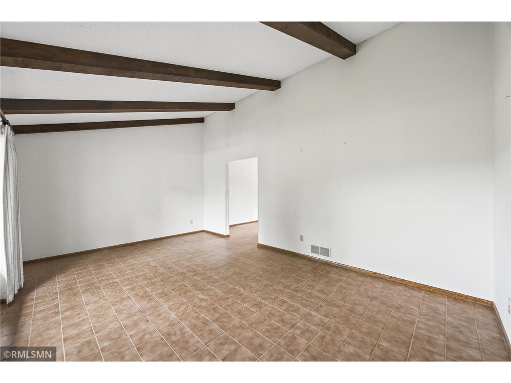 6518 W River Road Brooklyn Center MN 55430 6772389 image8