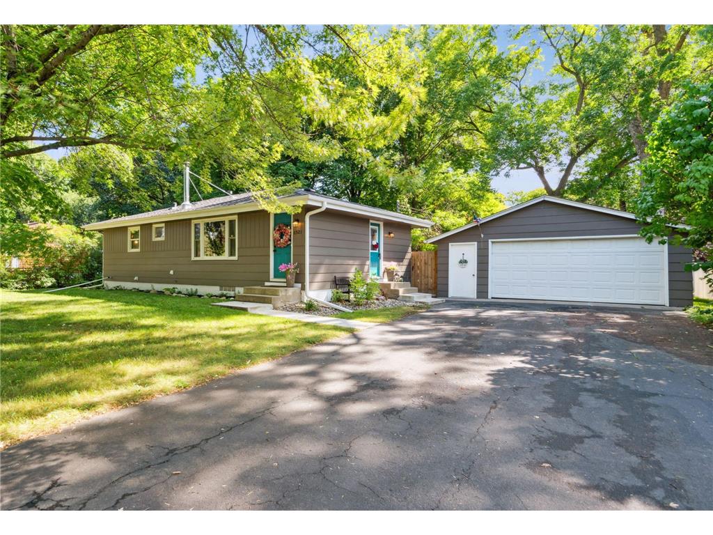 6521 Elmwood Drive Rockford MN 55373 6417501 image1