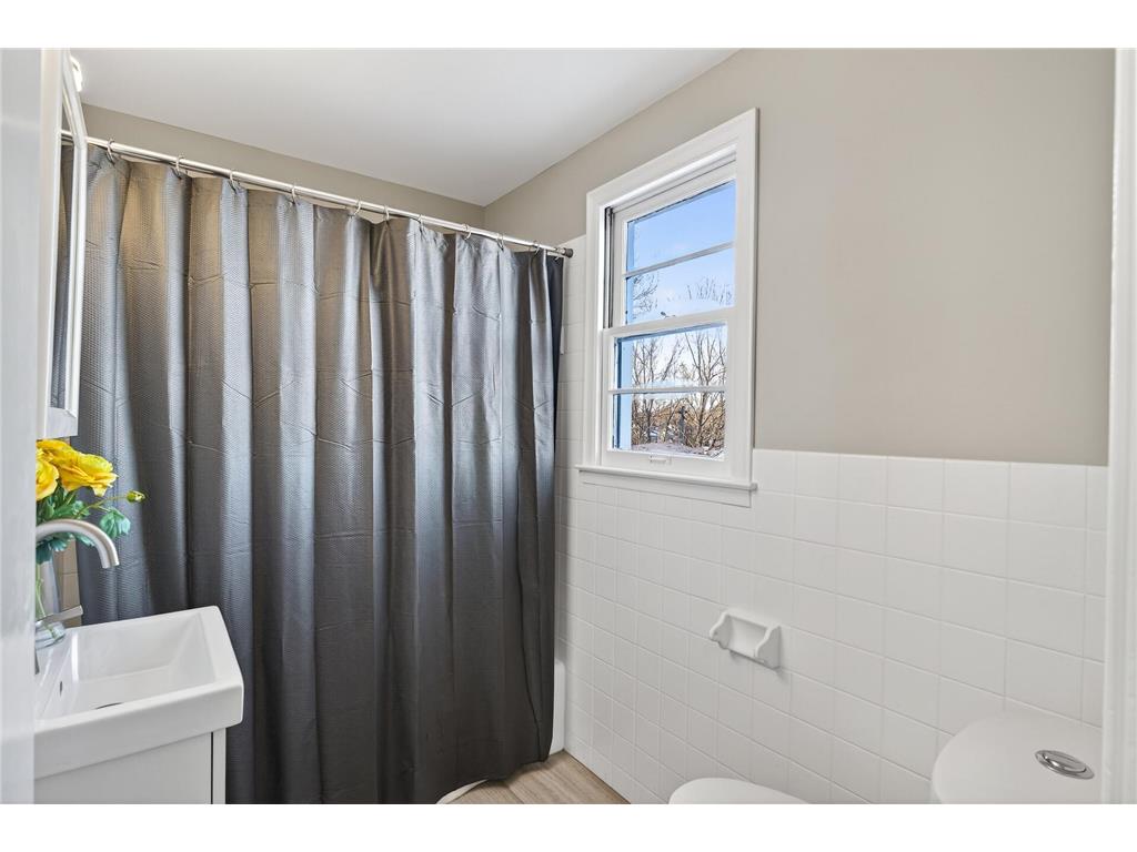 653 109th Avenue NW Coon Rapids MN 55448 7009057 image26