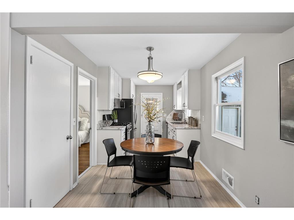 653 109th Avenue NW Coon Rapids MN 55448 7009057 image9