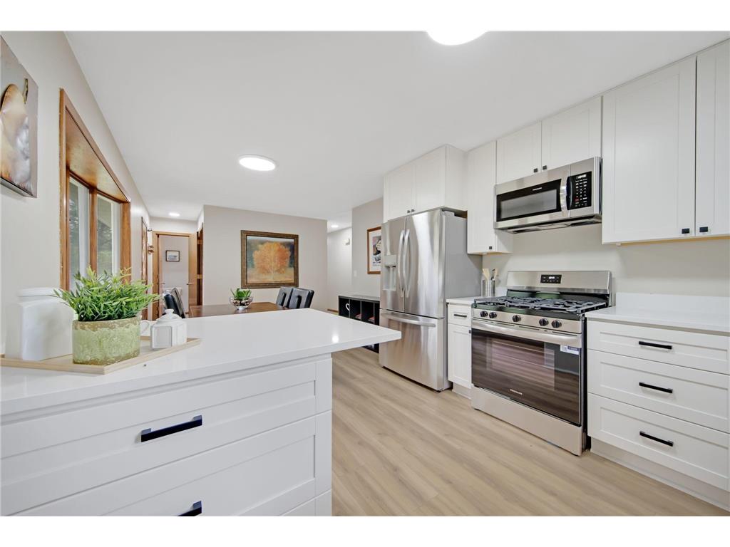 653 12th Avenue NW New Brighton MN 55112 6764131 image1