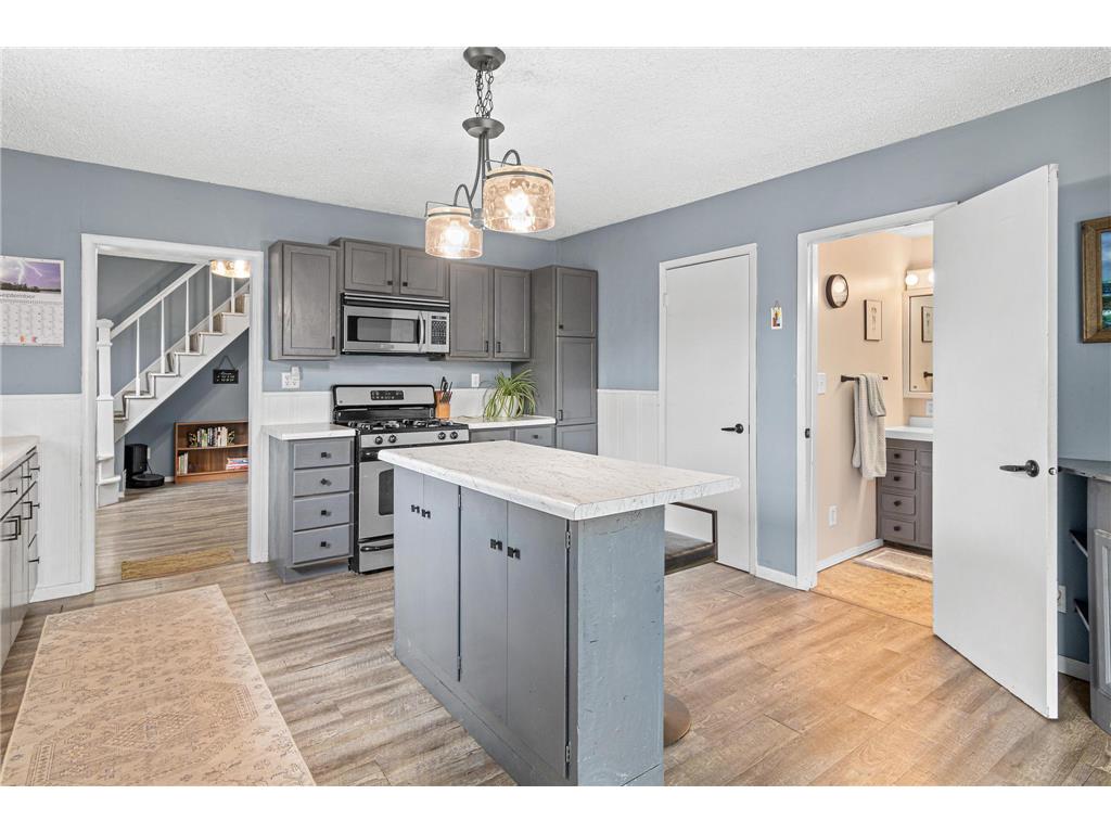 653 19th Avenue NE Minneapolis MN 55418 7063359 image10