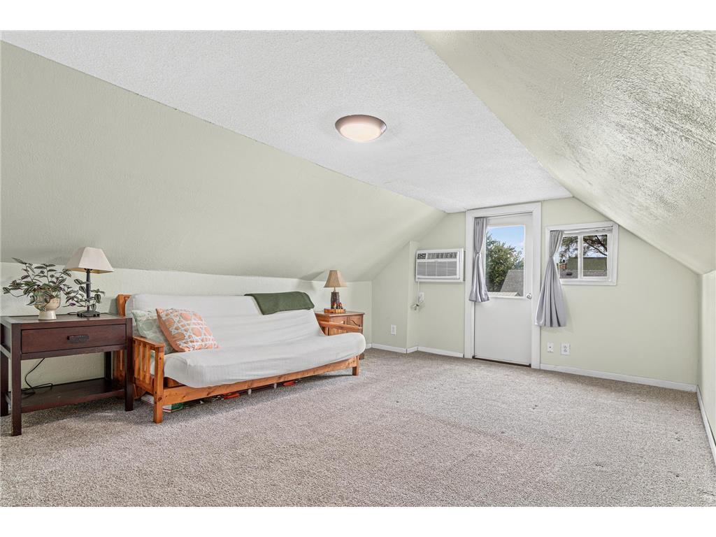 653 19th Avenue NE Minneapolis MN 55418 7063359 image11