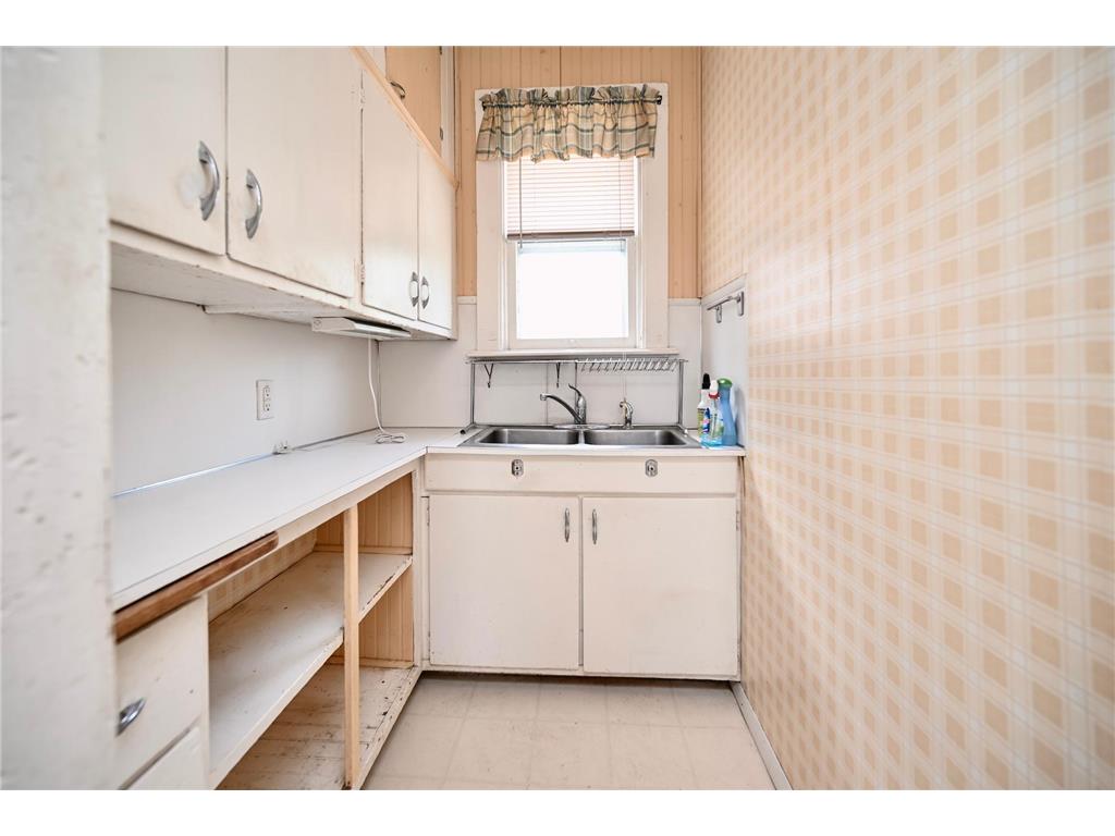 653 Johnson Street Winona MN 55987 6758484 image10