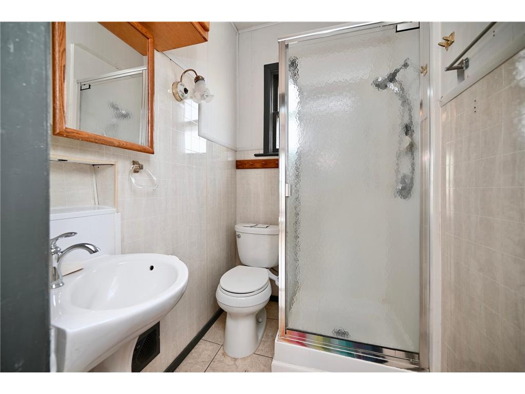 653 Johnson Street Winona MN 55987 6758484 image11