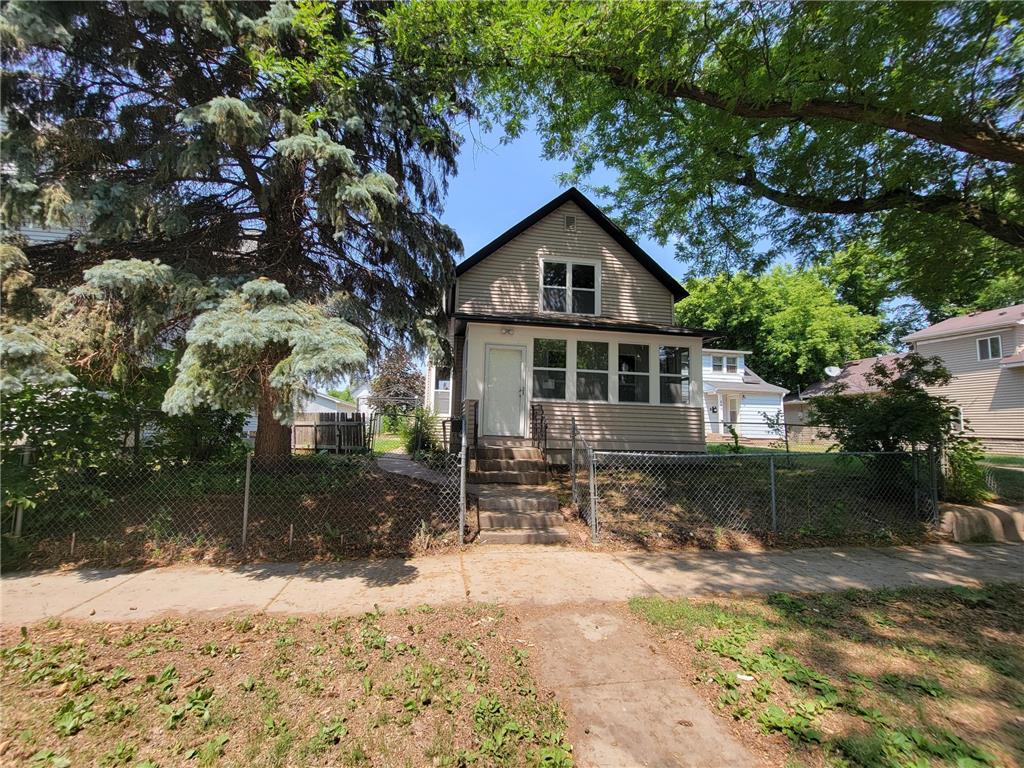 653 Van Buren Avenue Saint Paul MN 55104 6412720 image1