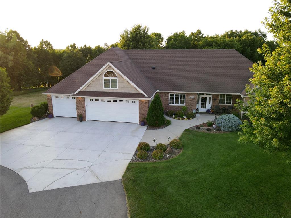 653 W River Drive New London MN 56273 - Crow River 6458341 image1