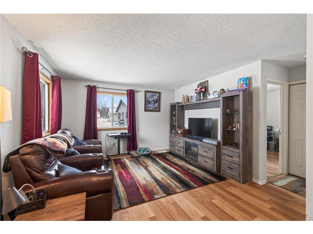 6530 83rd Court N Brooklyn Park MN 55445 7005725 image1