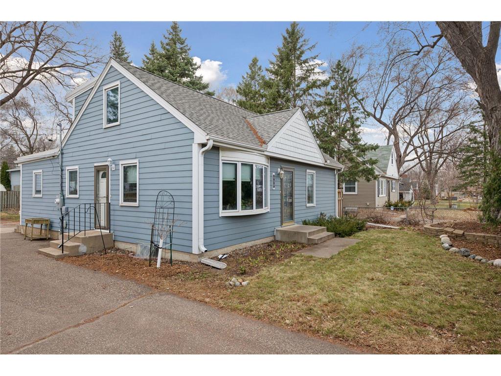 654 8th Avenue NW New Brighton MN 55112 7052691 image1