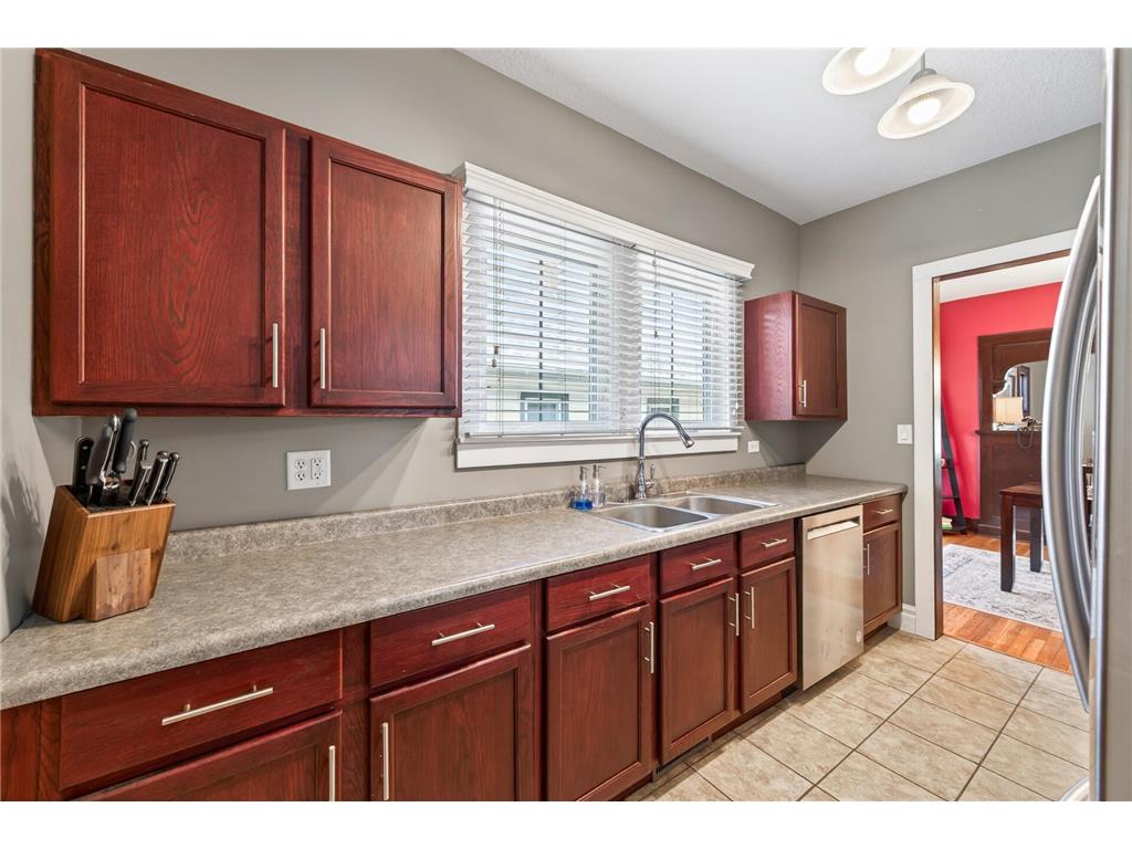 654 Carroll Avenue Saint Paul MN 55104 7067740 image16