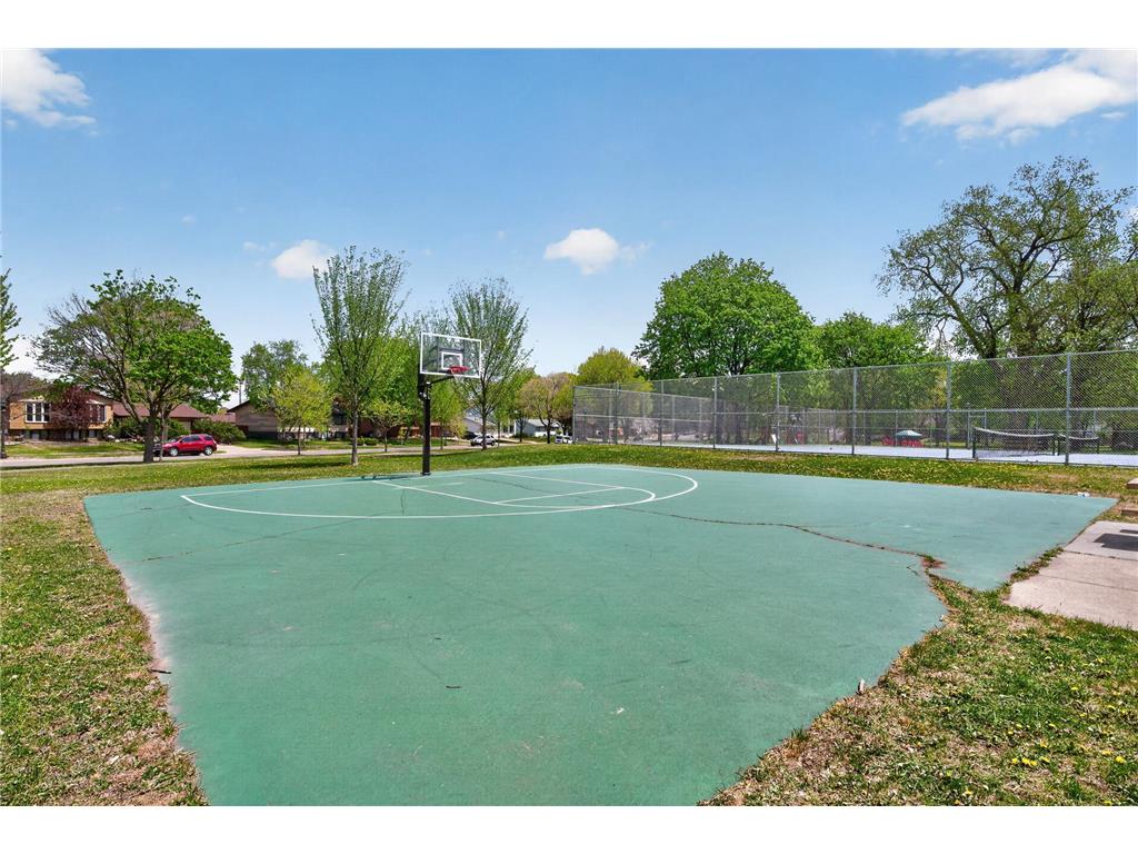 654 Carroll Avenue Saint Paul MN 55104 7067740 image44