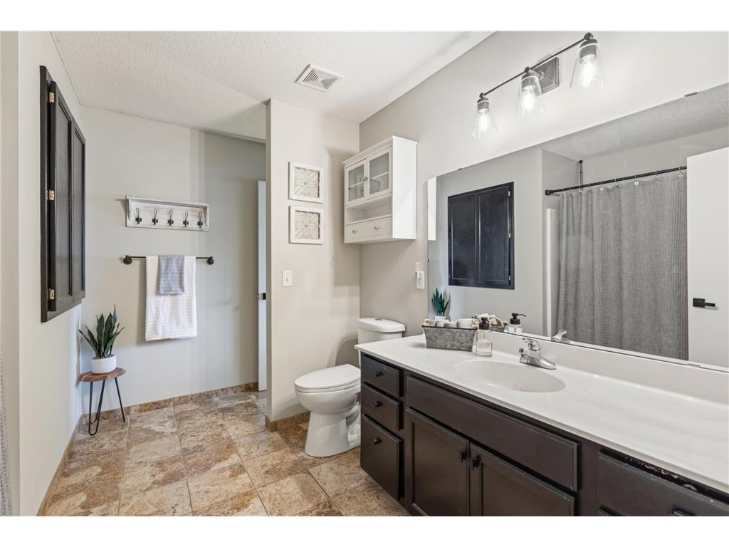 654 Timothy Court Shakopee MN 55379 7058656 image4