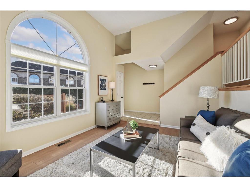 6540 Regency Lane Eden Prairie MN 55344 6629528 image1