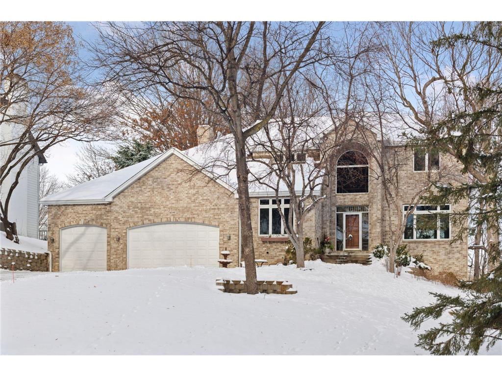 6541 Fox Path, Chanhassen, MN, 55317 MLS 6314168 Edina Realty