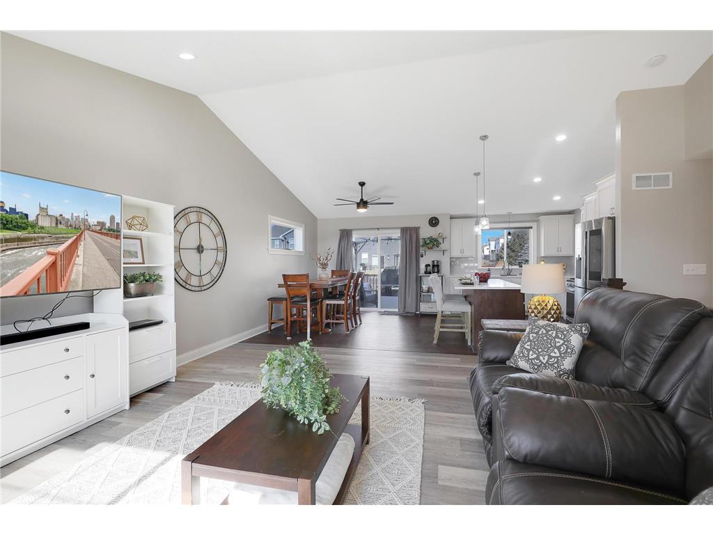 6549 210th Street W Farmington MN 55024 6498329 image1