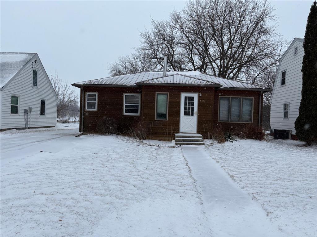 655 4th Avenue Mountain Lake MN 56159 7011409 image1