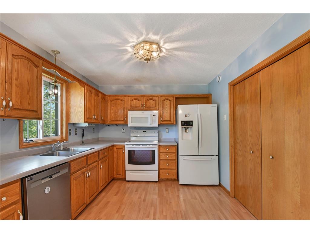 655 6th Street NW Richmond MN 56368 7084997 image12