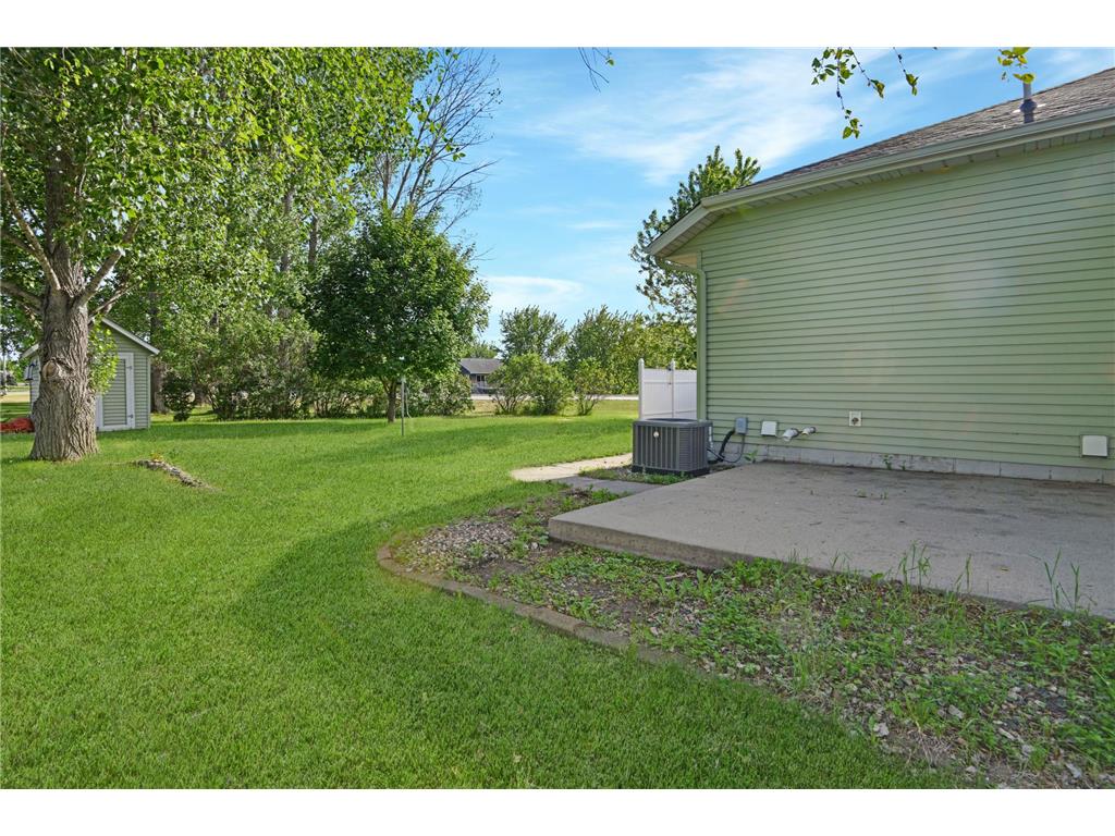 655 6th Street NW Richmond MN 56368 7084997 image5