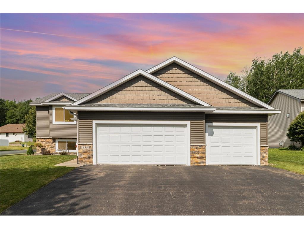 655 Glenmeadow Street River Falls WI 54022 6755735 image1