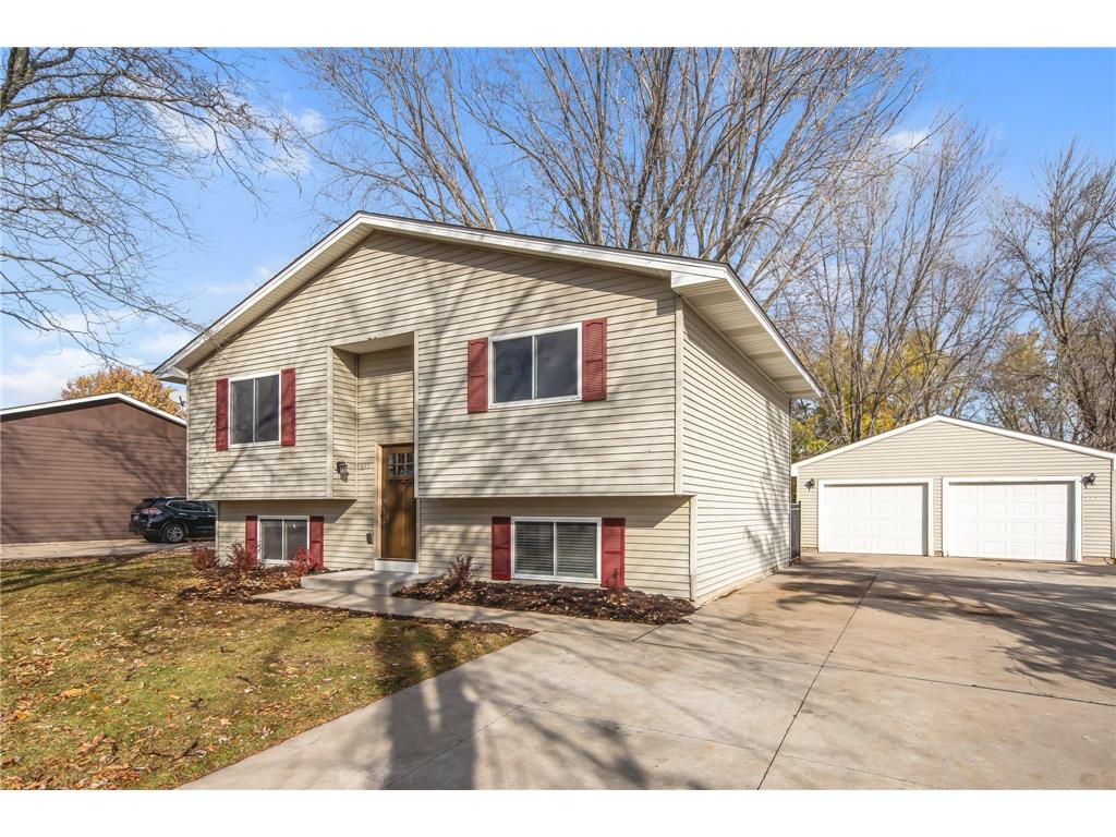 655 Schilling Circle NW Forest Lake MN 55025 6628706 image1