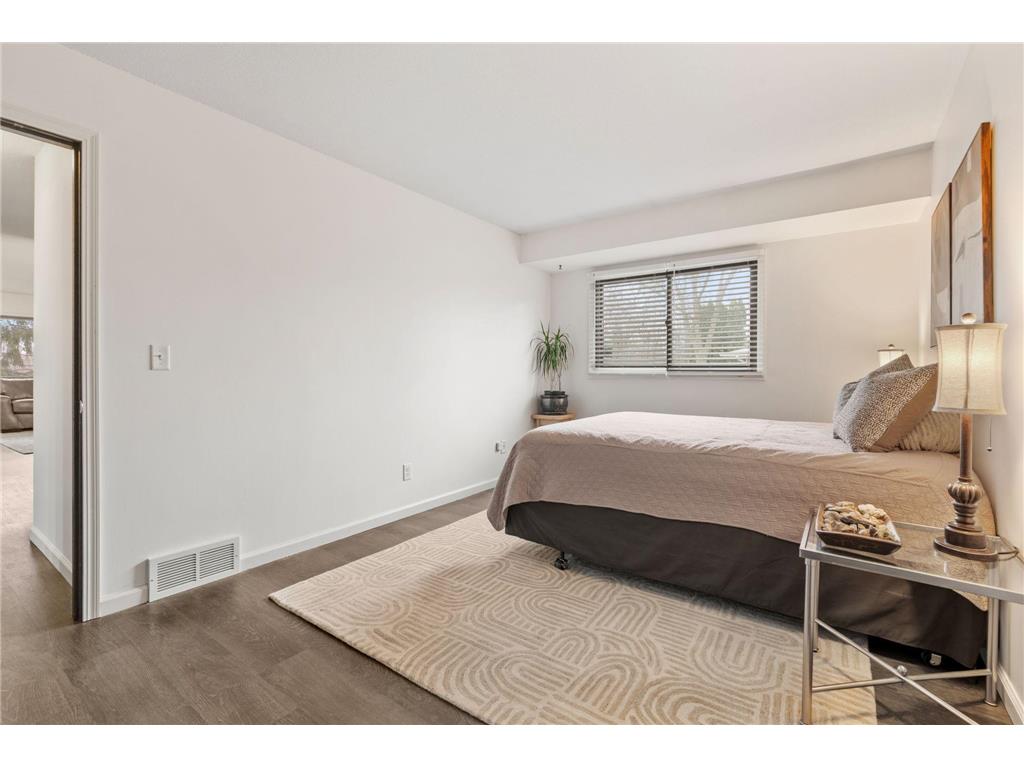 6558 Upper 35th Street N Oakdale MN 55128 7029284 image14