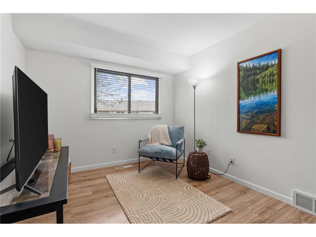 6558 Upper 35th Street N Oakdale MN 55128 7029284 image19