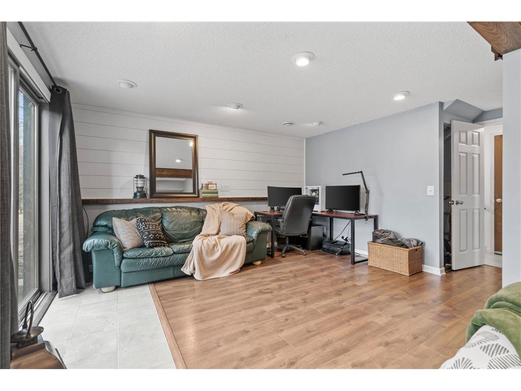 6558 Upper 35th Street N Oakdale MN 55128 7029284 image23