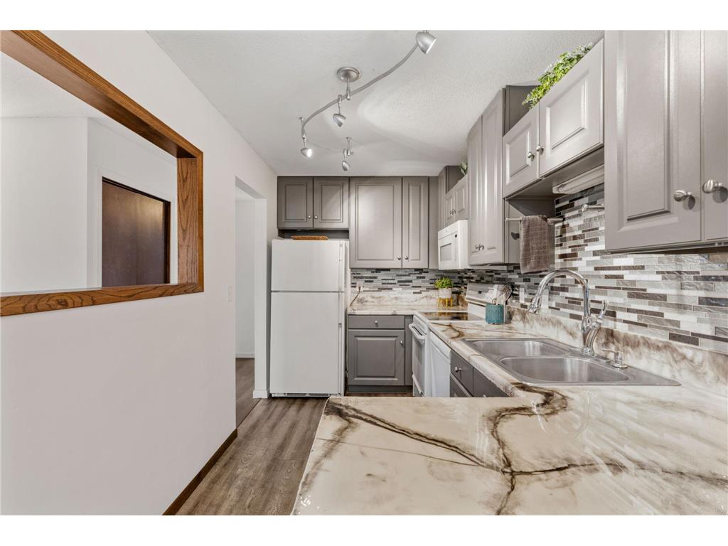 6558 Upper 35th Street N Oakdale MN 55128 7029284 image5