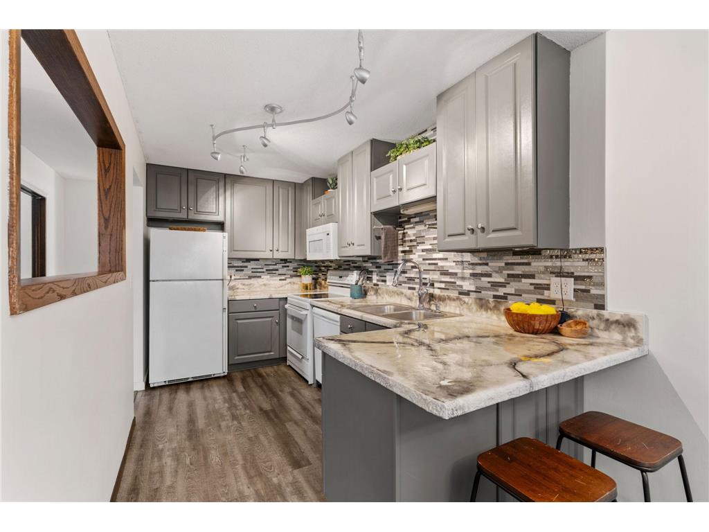 6558 Upper 35th Street N Oakdale MN 55128 7029284 image6