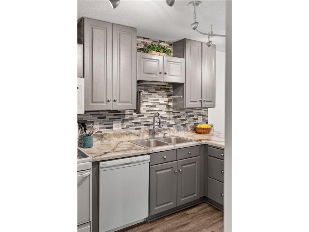 6558 Upper 35th Street N Oakdale MN 55128 7029284 image8