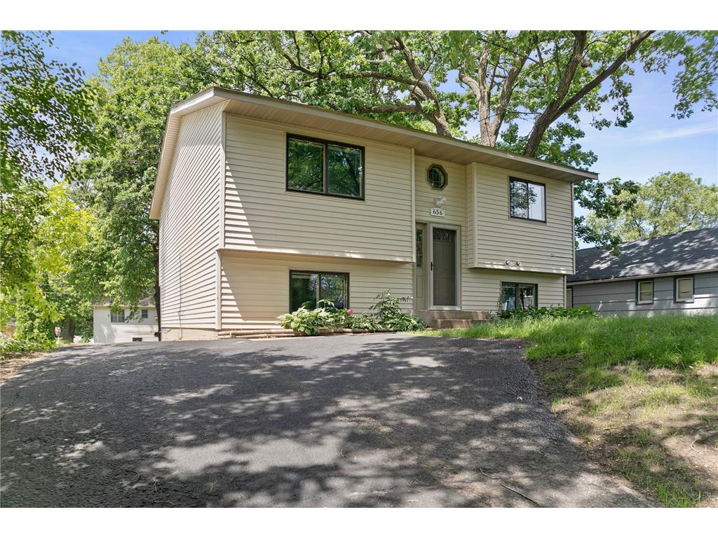 656 Goodwin Avenue N Oakdale MN 55128 6573141 image1
