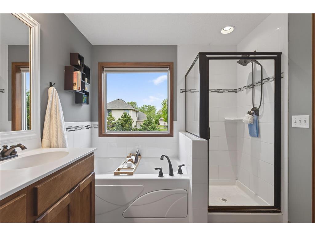 656 Lake Ridge Drive Woodbury MN 55129 6800478 image18