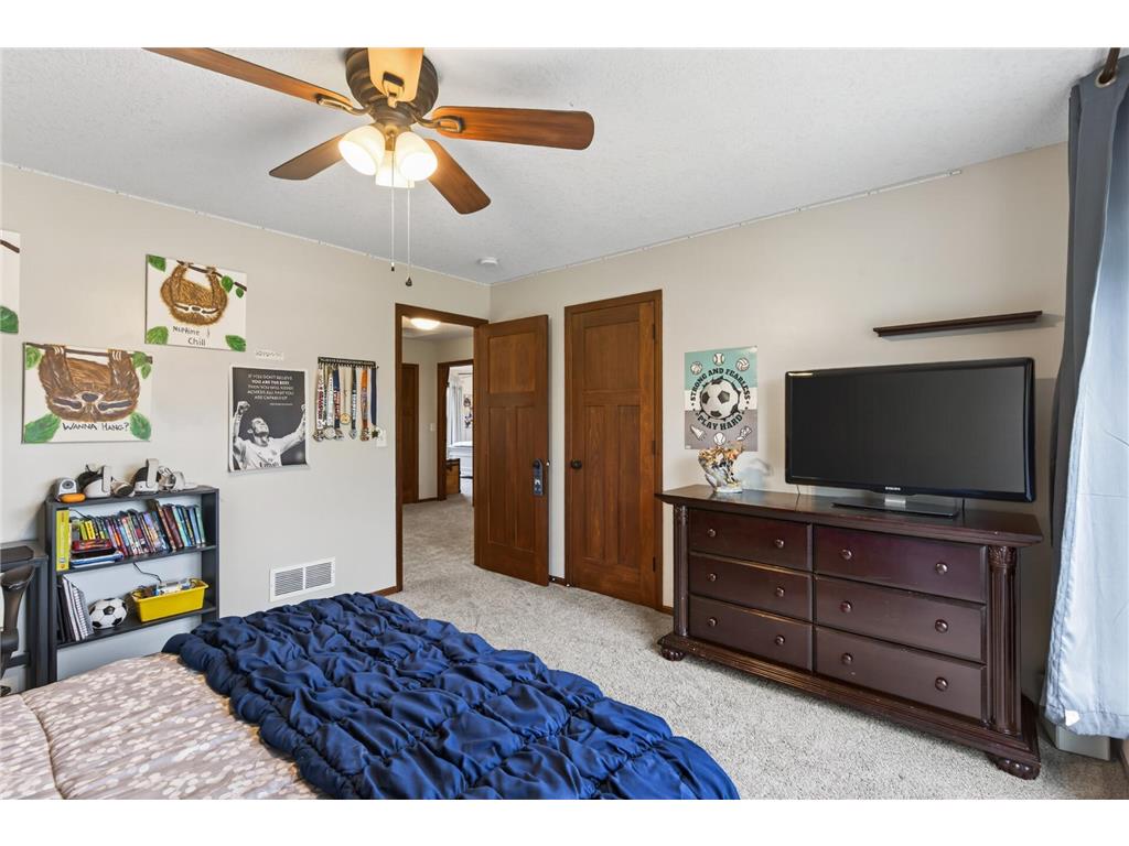 656 Lake Ridge Drive Woodbury MN 55129 6800478 image20