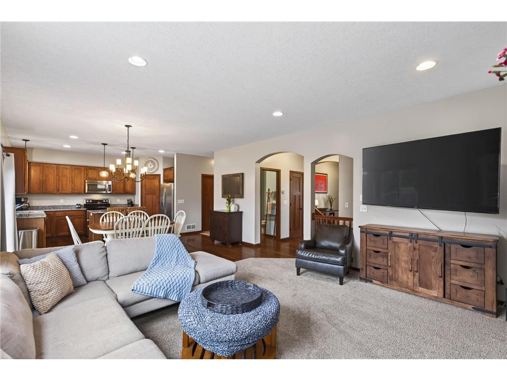 656 Lake Ridge Drive Woodbury MN 55129 6800478 image7