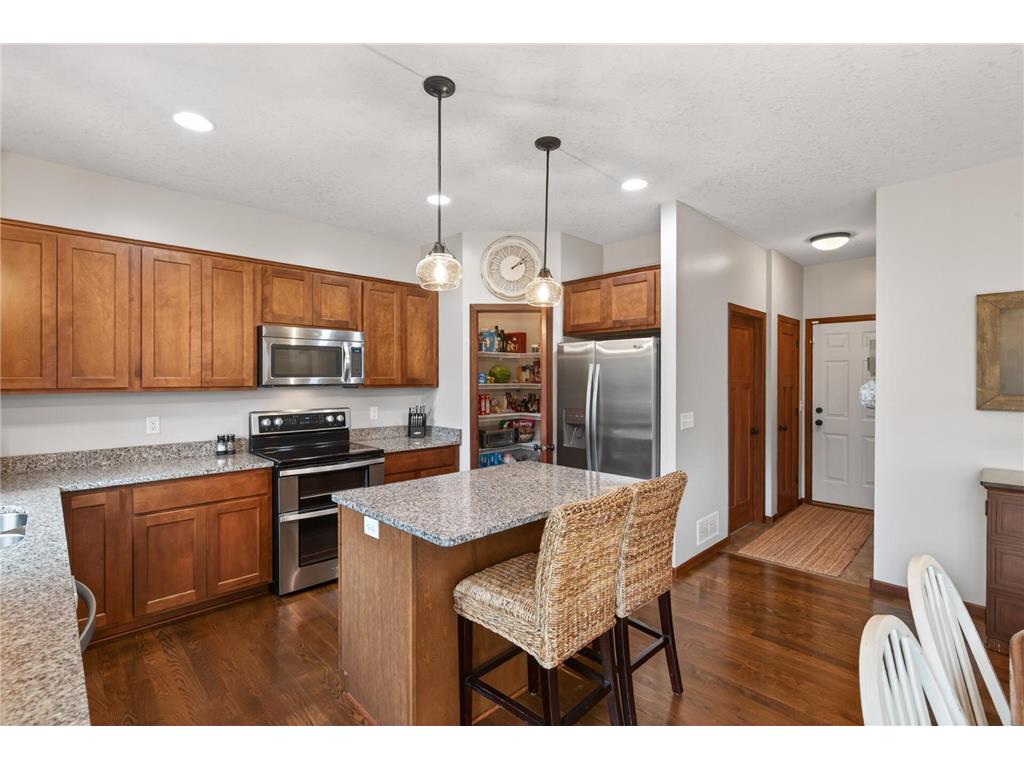 656 Lake Ridge Drive Woodbury MN 55129 6800478 image9