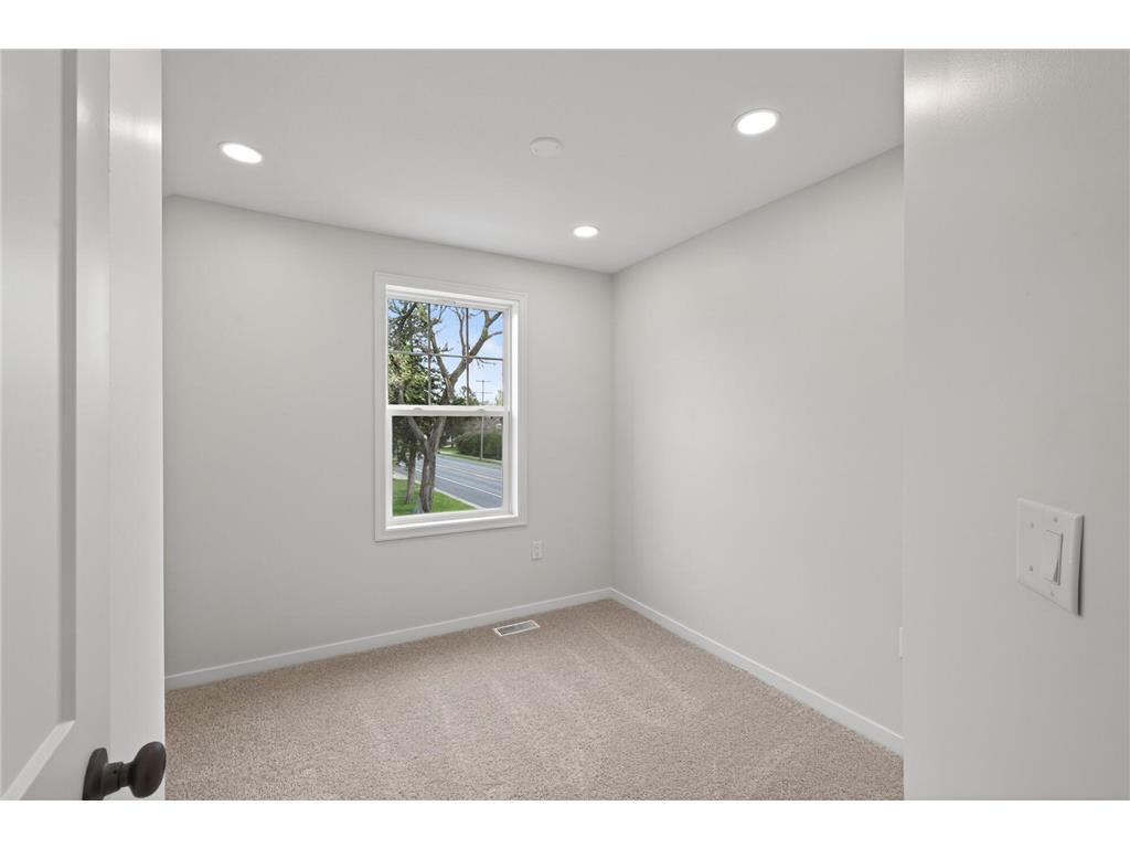 656 Madison Street Anoka MN 55303 7065930 image19