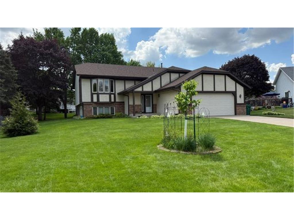 656 Mina Court Mahtomedi MN 55115 6726015 image1
