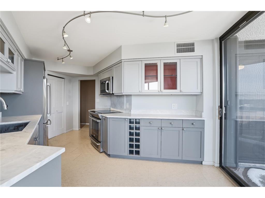 6566 France Avenue S #902 Edina MN 55435 6778746 image11