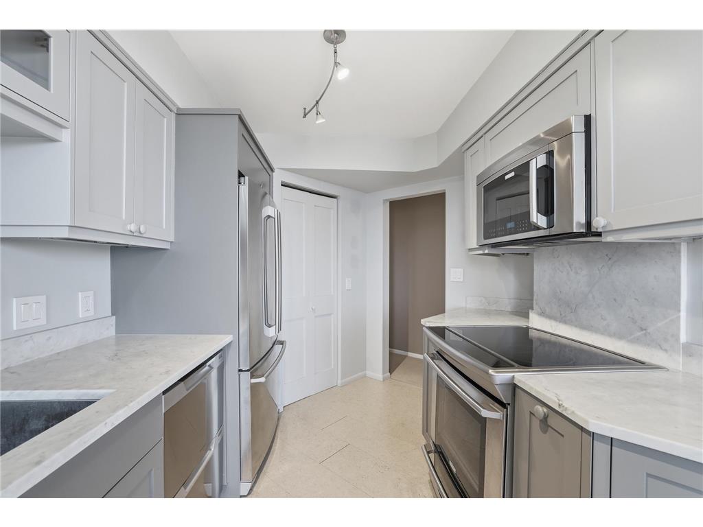 6566 France Avenue S #902 Edina MN 55435 6778746 image13